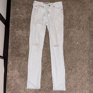 White ripped umgee jeans